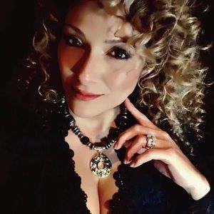 Meet your Posher, Sandra